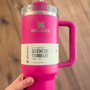 HOT PINK & BRAND NEW Stanley Cup - 40oz